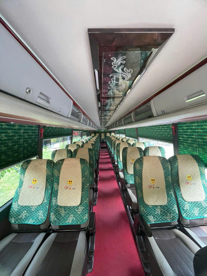 bus 45 seats